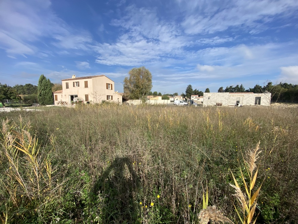 Chateauneuf de Gadagne terrain de 630m²